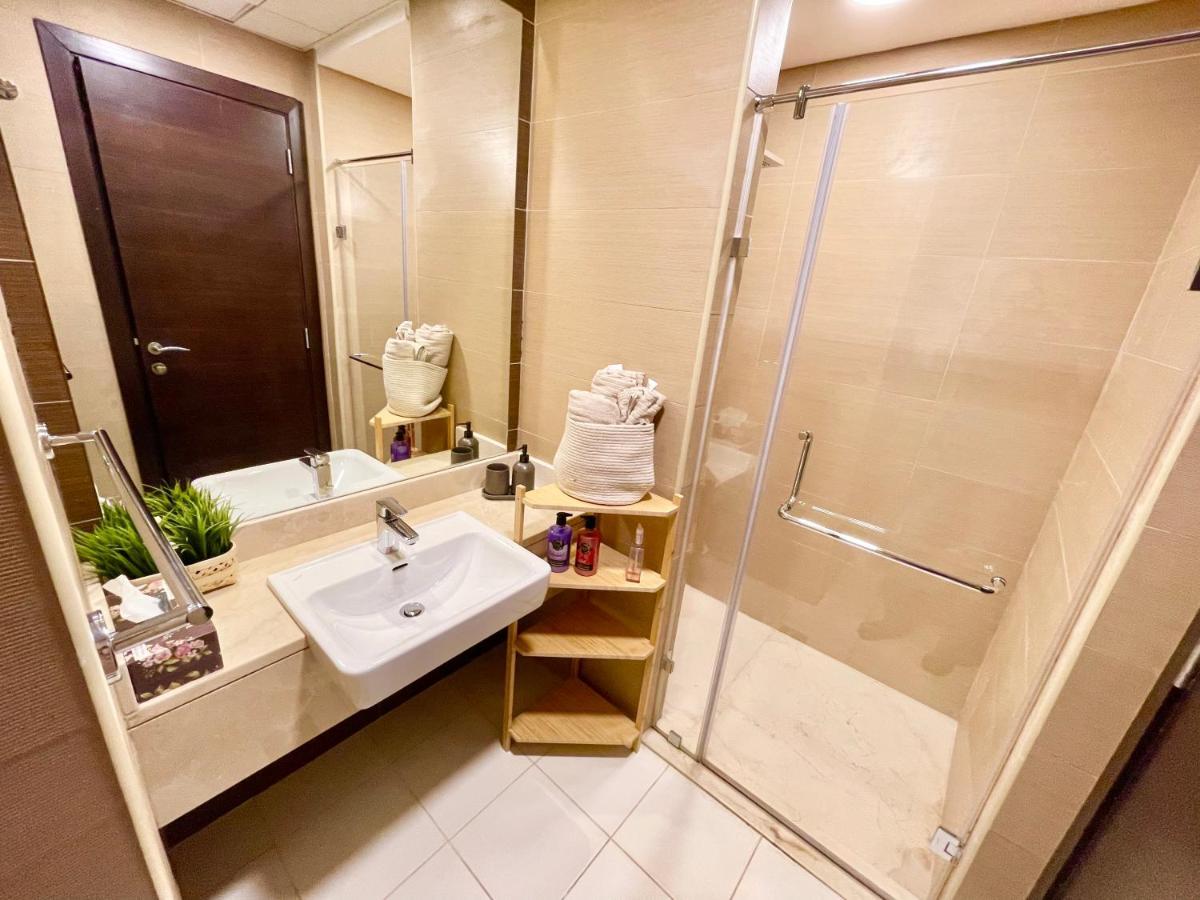Super Elegant Studio Apartment-Sparkle Tower By Sweet Homes Dubaj Exteriér fotografie